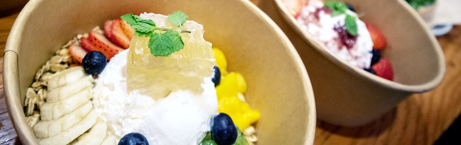 & Yogurt ‐ アンド ヨーグルト │進化型グリークヨーグルト │身体にやさしいものでお腹いっぱいに グリークヨーグルトのお店が東京